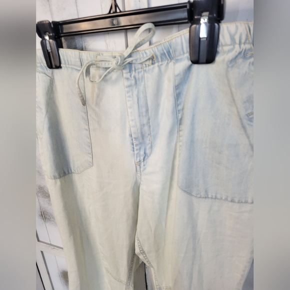 NWOT Free People Light Wash Blue Relaxed Pants Drawstring Cuffs and Waist Large - Picture 6 of 6
